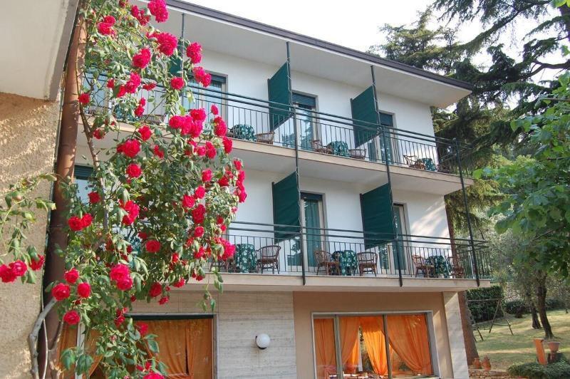 Hotel Stella Alpina Μαλτσεζίνε Εξωτερικό φωτογραφία