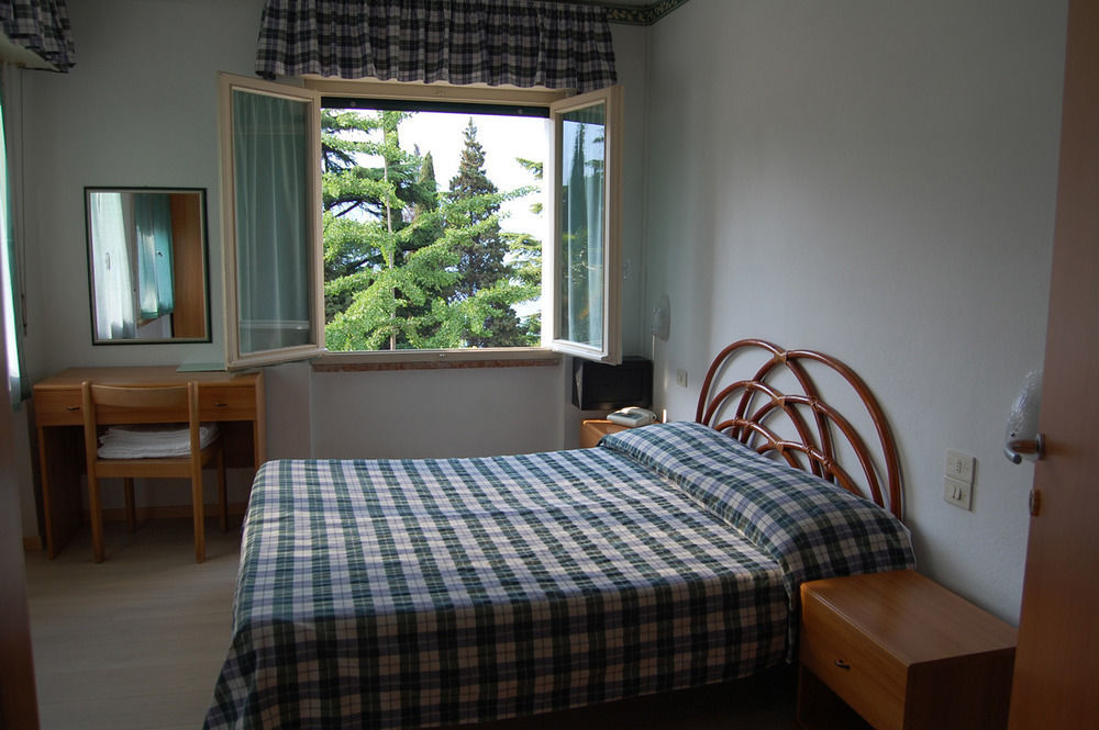 Hotel Stella Alpina Μαλτσεζίνε Εξωτερικό φωτογραφία