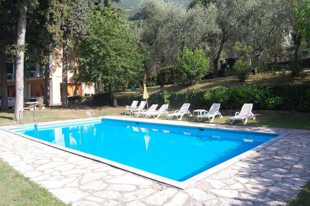 Hotel Stella Alpina Μαλτσεζίνε Εξωτερικό φωτογραφία